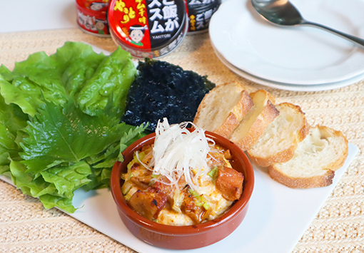 キムチ味やきとりdeカマンベール熱々チーズフォンデュ